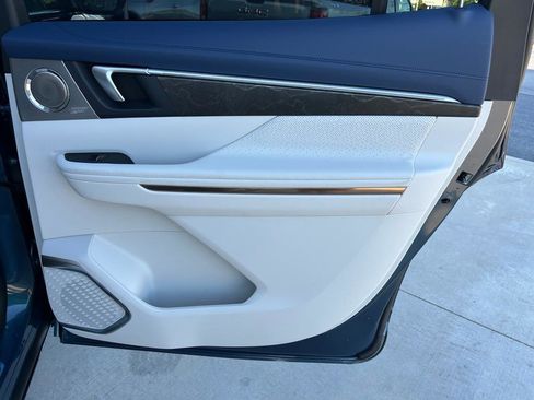 New 2026 Buick Enclave Avenir w/ Super Cruise Package image 16