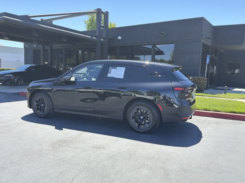 Used 2024 BMW iX xDrive50 w/ Premium Package AWD/4WD image 21