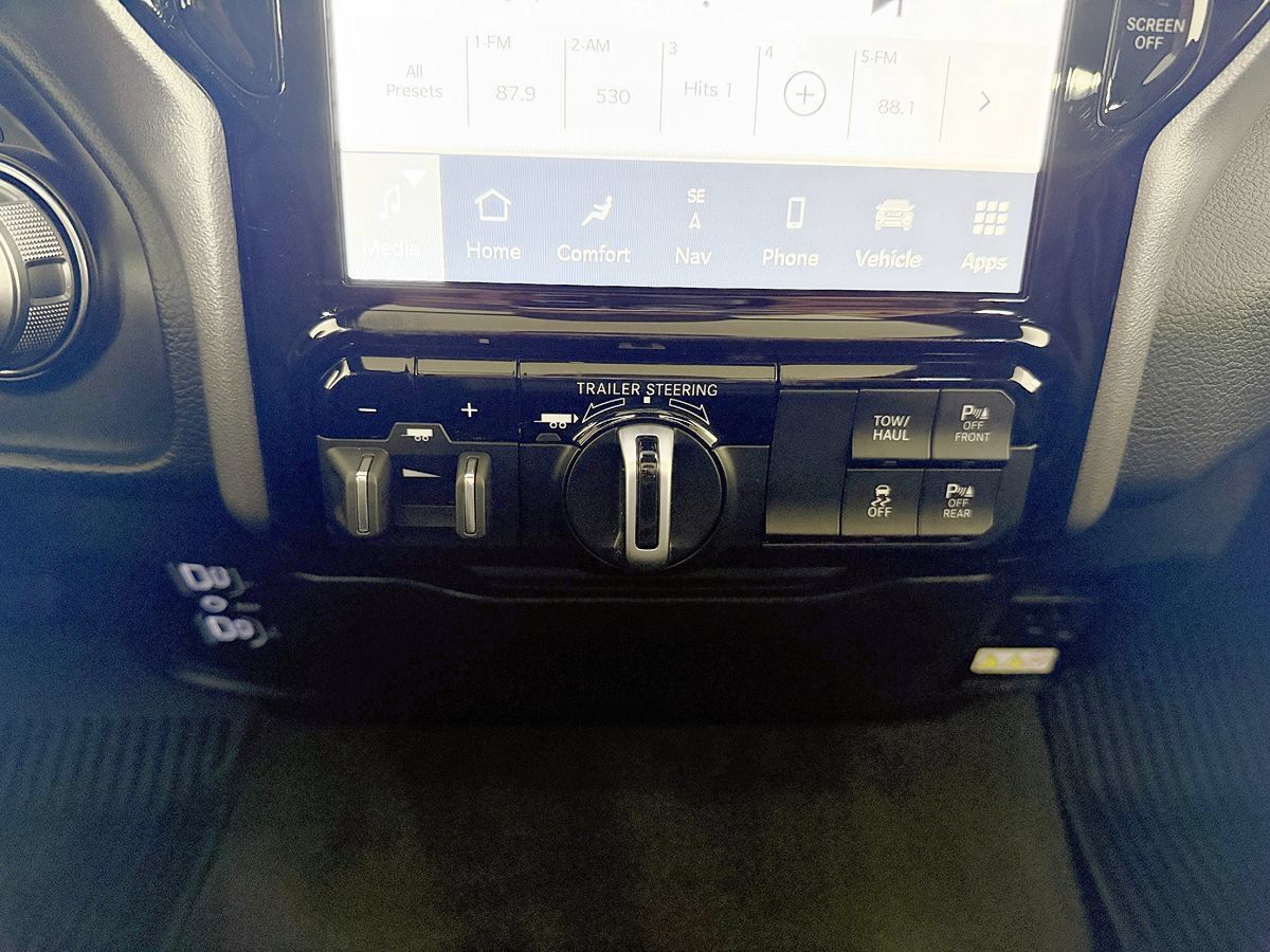 Used 2023 RAM 1500 Laramie AWD/4WD image 54