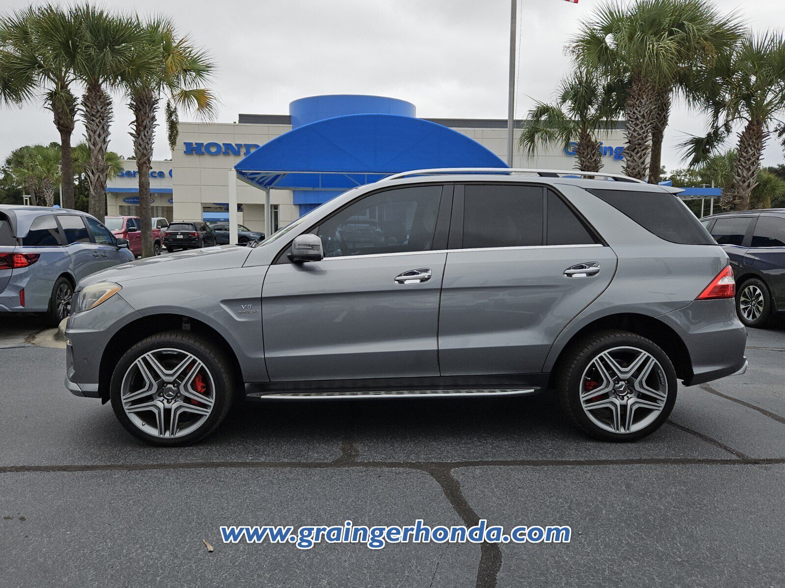 Used 2013 Mercedes-Benz ML 63 AMG 4MATIC image 2