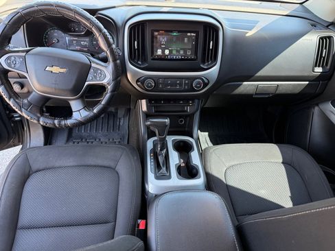 Used 2017 Chevrolet Colorado LT w/ LT Convenience Package RWD image 11