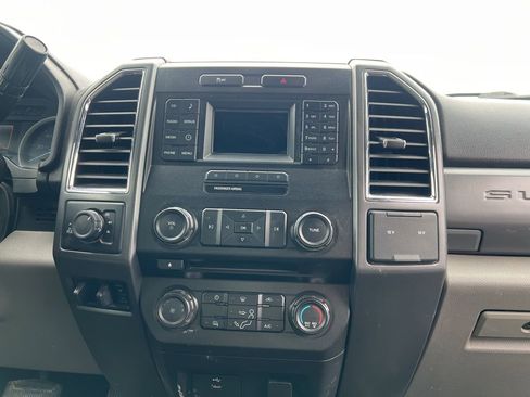 Used 2017 Ford F250 XLT image 19