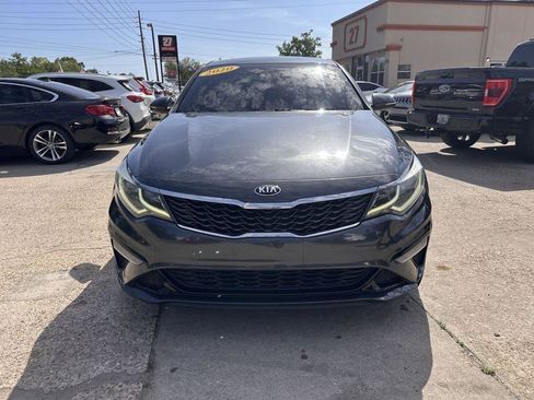 Used 2020 Kia Optima LX FWD image 2