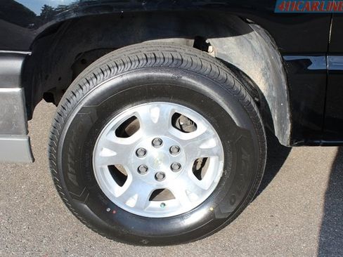 Used 2004 Chevrolet Avalanche Z71 image 4