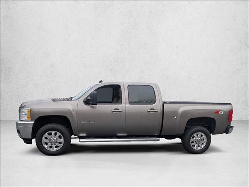 Used 2013 Chevrolet Silverado 3500 LTZ w/ LTZ Plus Package image 9