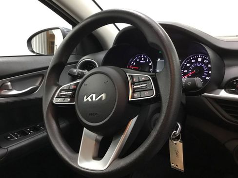 Used 2024 Kia Forte LXS image 27