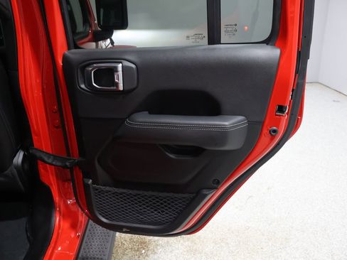 Used 2022 Jeep Wrangler Unlimited Sahara w/ Cold Weather Group image 21