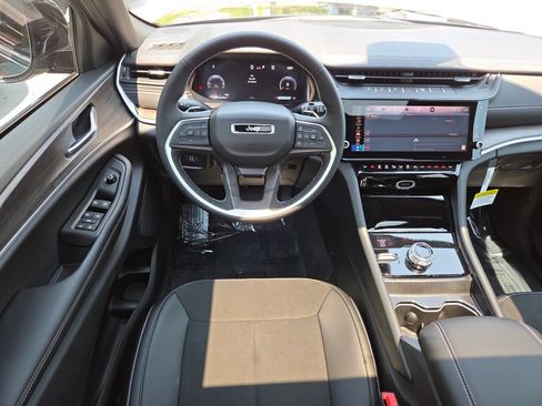 New 2026 Jeep Grand Cherokee Altitude AWD/4WD image 12