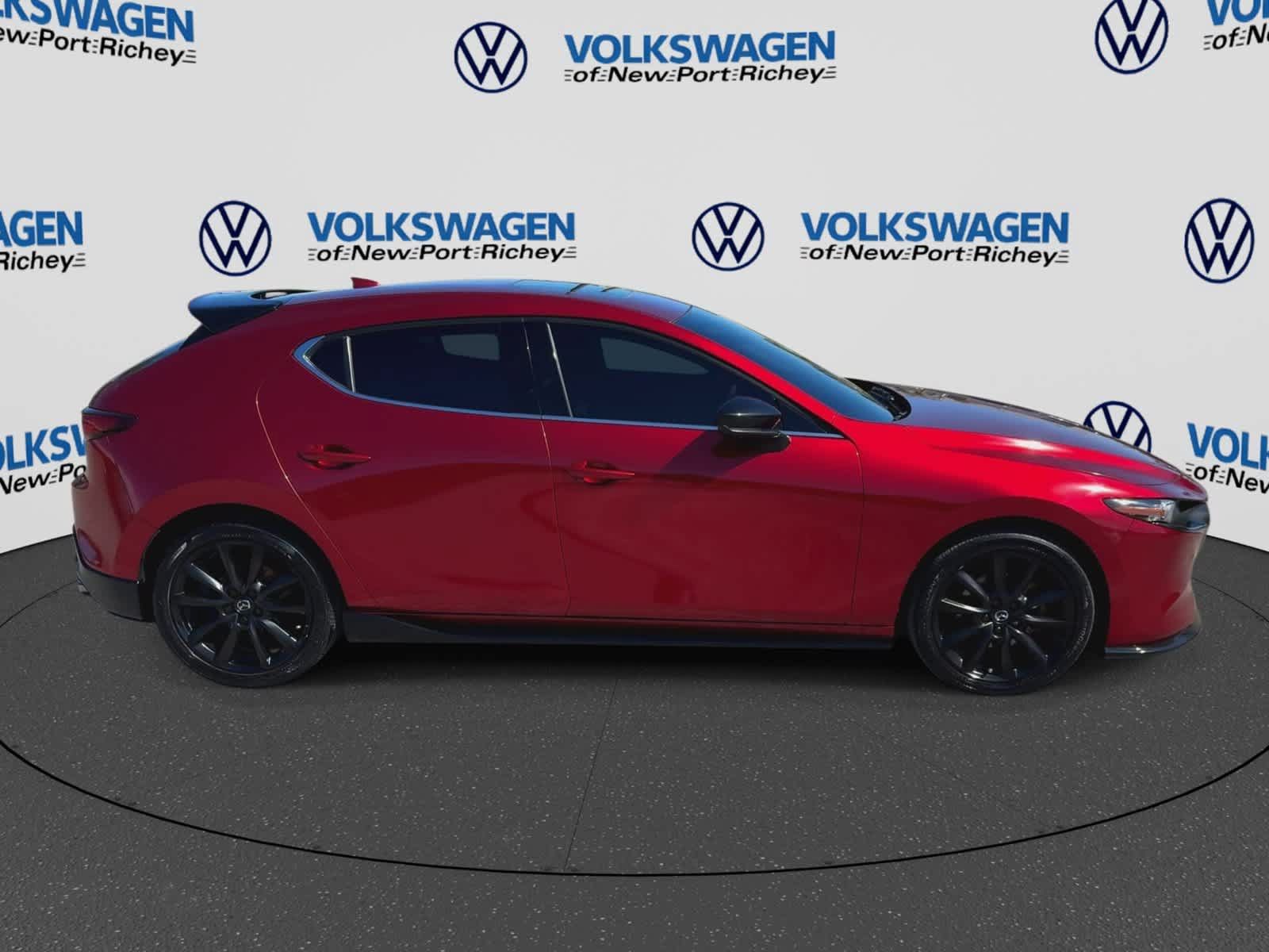 Used 2025 MAZDA MAZDA3 Hatchback w/ Appearance Package AWD/4WD image 3