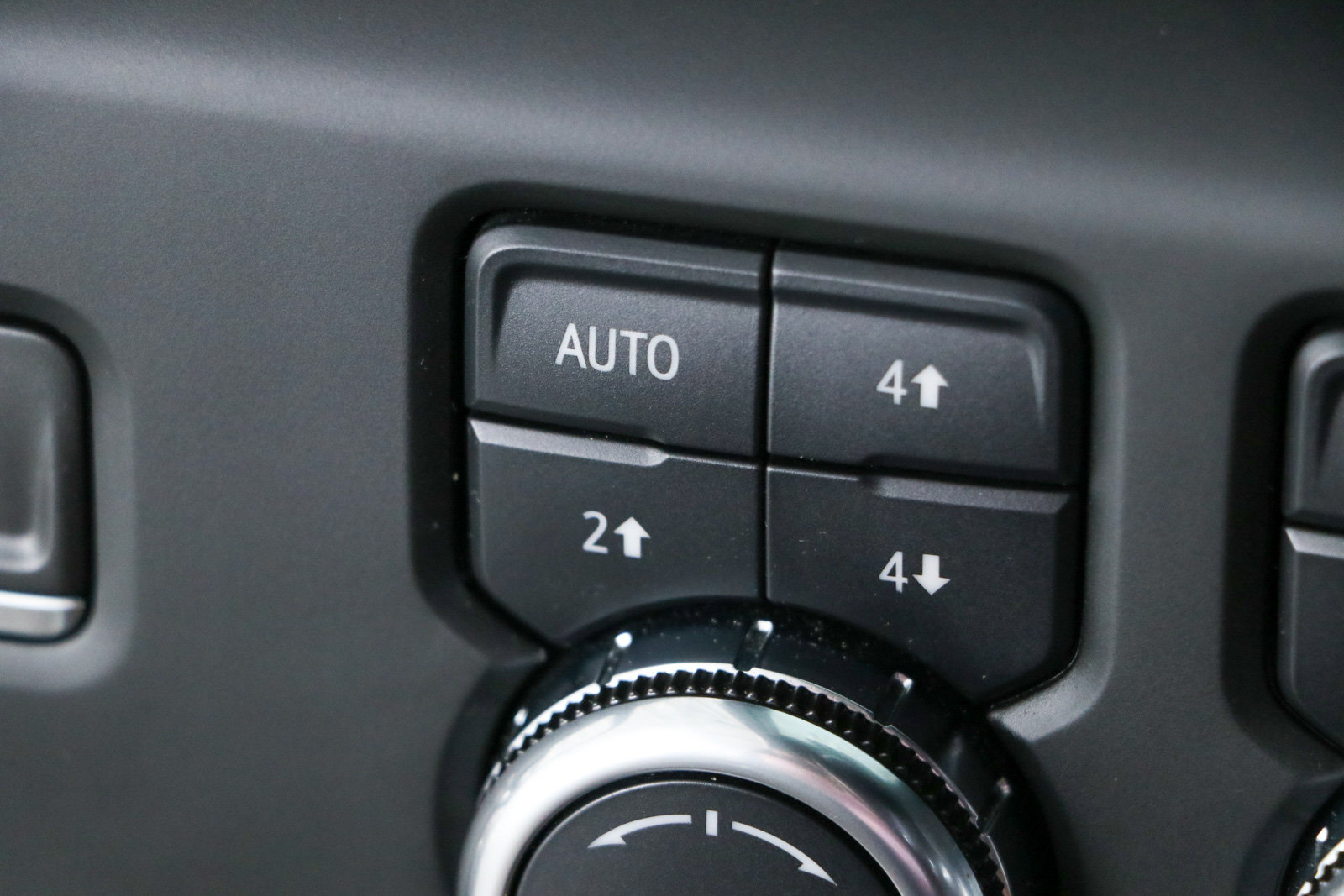 Used 2024 GMC Sierra 1500 AT4 w/ Technology Package AWD/4WD image 22