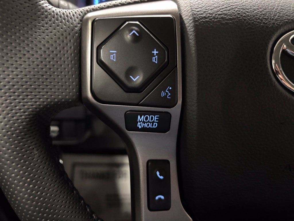 Used 2022 Toyota Tacoma SR5 AWD/4WD image 19