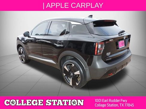 Certified 2025 Nissan Kicks SR FWD image 6