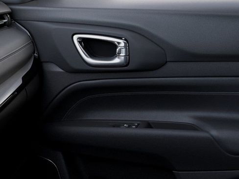 New 2025 Jeep Compass Latitude w/ Sun & Sound Group image 26