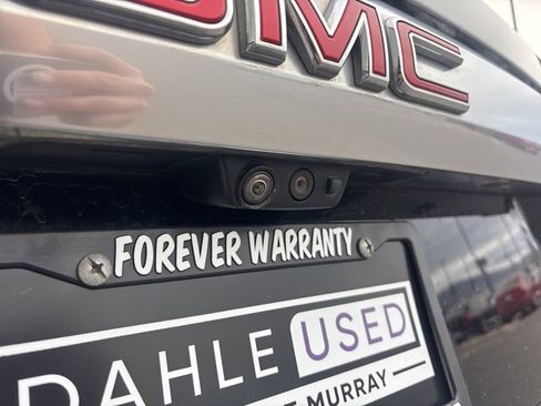 Used 2021 GMC Yukon Denali w/ Advanced Technology Package image 6