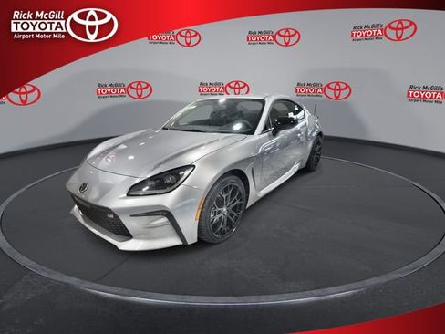 New 2026 Toyota GR86 Premium RWD image 4