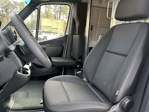 New 2025 Mercedes-Benz Sprinter 2500 image 11