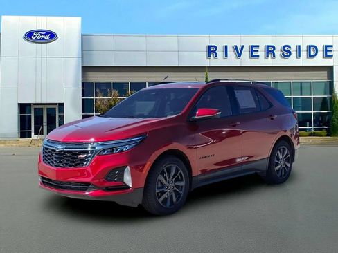 Used 2023 Chevrolet Equinox RS FWD image 3