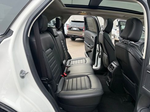 Used 2022 Ford Edge SEL w/ Convenience Package image 20