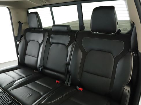Used 2021 RAM 1500 Laramie AWD/4WD image 6