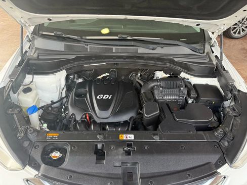 Used 2016 Hyundai Santa Fe Sport image 24