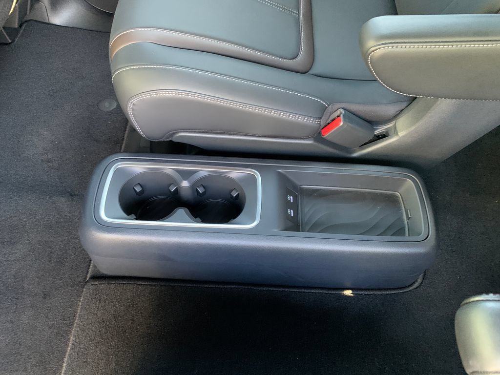 Used 2025 Nissan Armada SL w/ Captain's Chari Seat Package RWD image 29