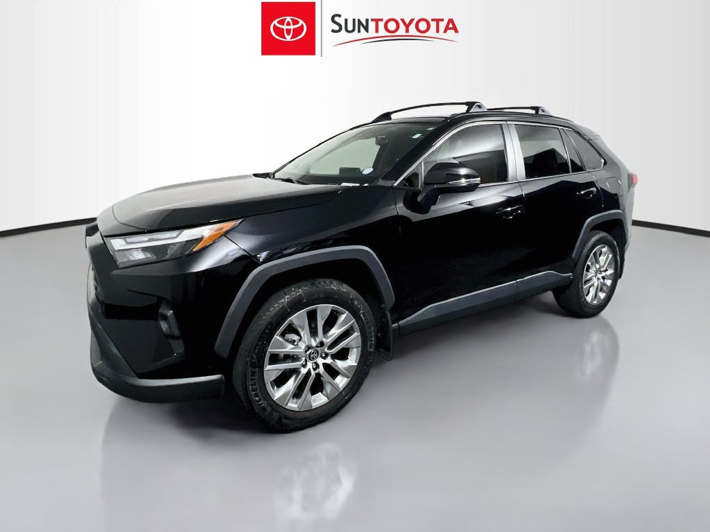 Used 2025 Toyota RAV4 XLE Premium FWD image 9