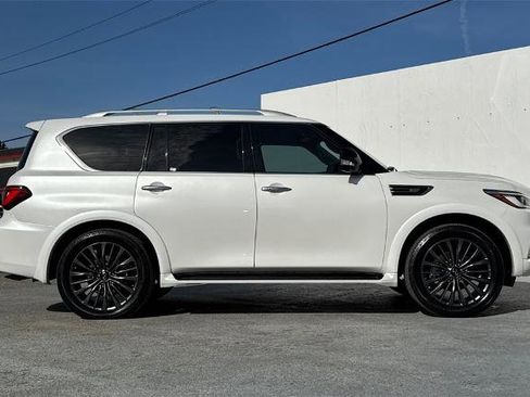Certified 2024 INFINITI QX80 Premium Select w/ Cargo Package image 2
