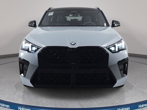 New 2026 BMW X2 xDrive28i w/ Technology Package AWD/4WD image 2