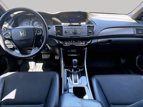 Used 2017 Honda Accord Sport image 16