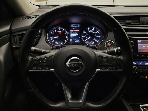 Used 2017 Nissan Rogue SV image 22