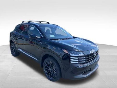 New 2026 Nissan Kicks SR image 9