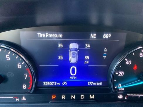 Used 2020 Ford Explorer XLT w/ Equipment Group 202A AWD/4WD image 31