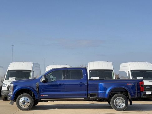New 2026 Ford F450 Platinum image 3