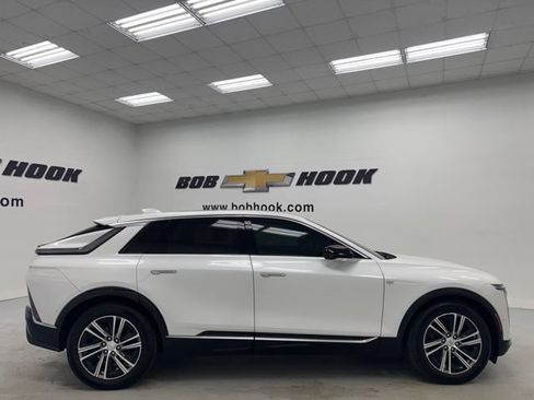 Used 2024 Cadillac Lyriq Luxury RWD image 4