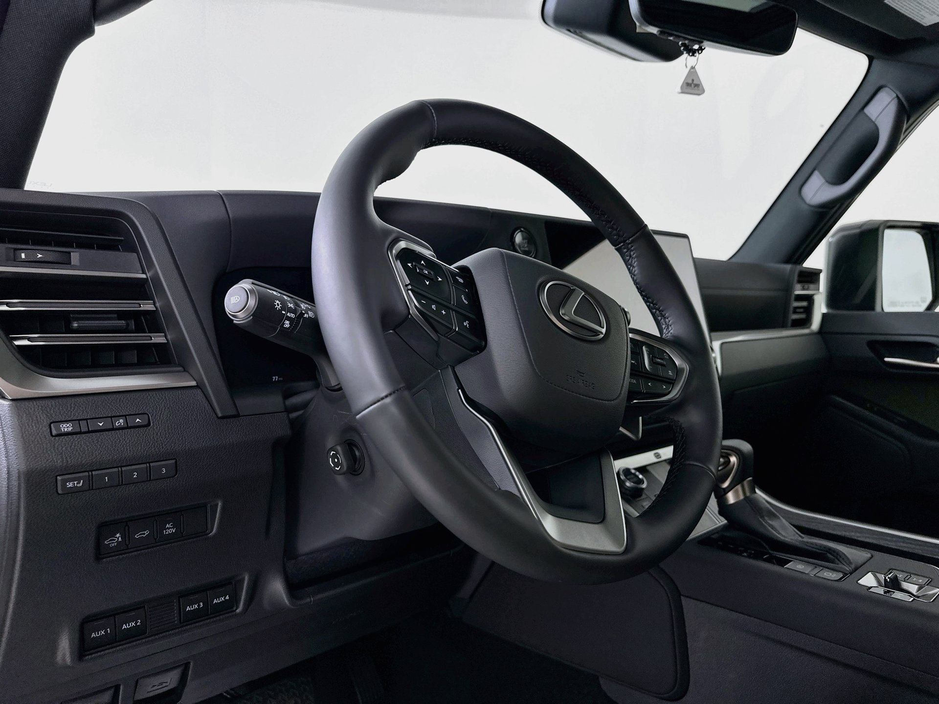 Used 2026 Lexus GX 550 AWD/4WD image 10