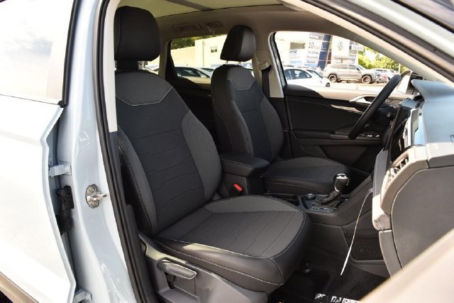 New 2027 Volkswagen Taos SE AWD/4WD image 21