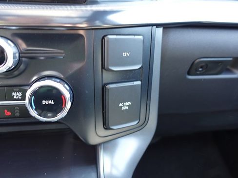 Used 2024 Ford F150 Lariat AWD/4WD image 49