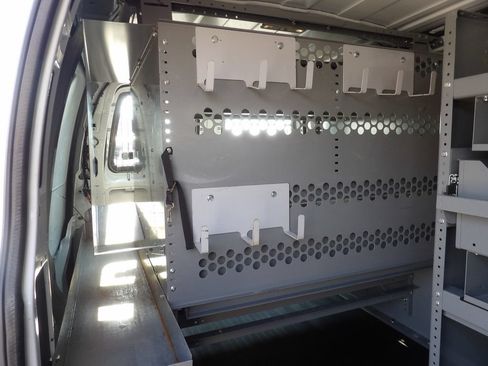 Used 2018 Chevrolet Express 2500 w/ Driver Convenience Package RWD image 30