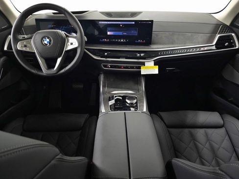 Used 2026 BMW X7 xDrive40i w/ Premium Package AWD/4WD image 15