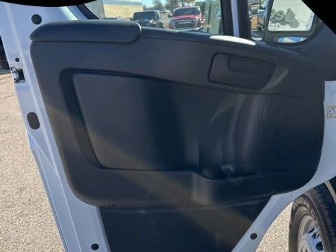 Used 2025 RAM ProMaster 2500 w/ Premium Convenience Group image 15