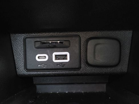 Used 2023 Chevrolet Bolt LT w/ Infotainment Package FWD image 16