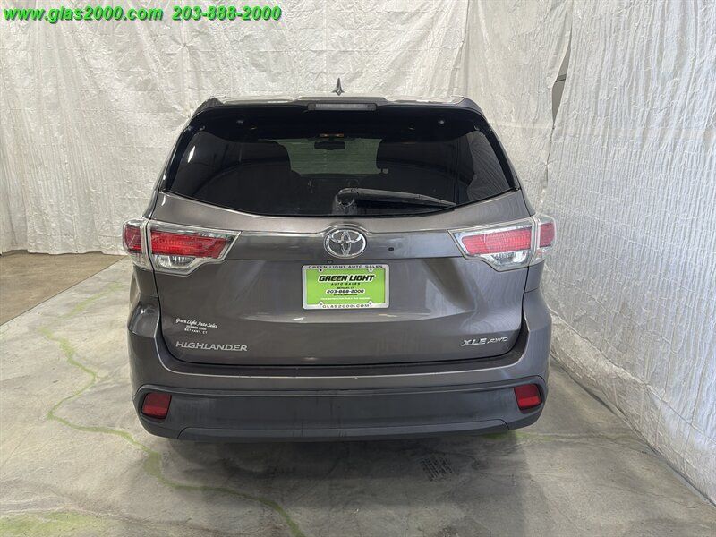 Used 2016 Toyota Highlander XLE AWD/4WD image 20