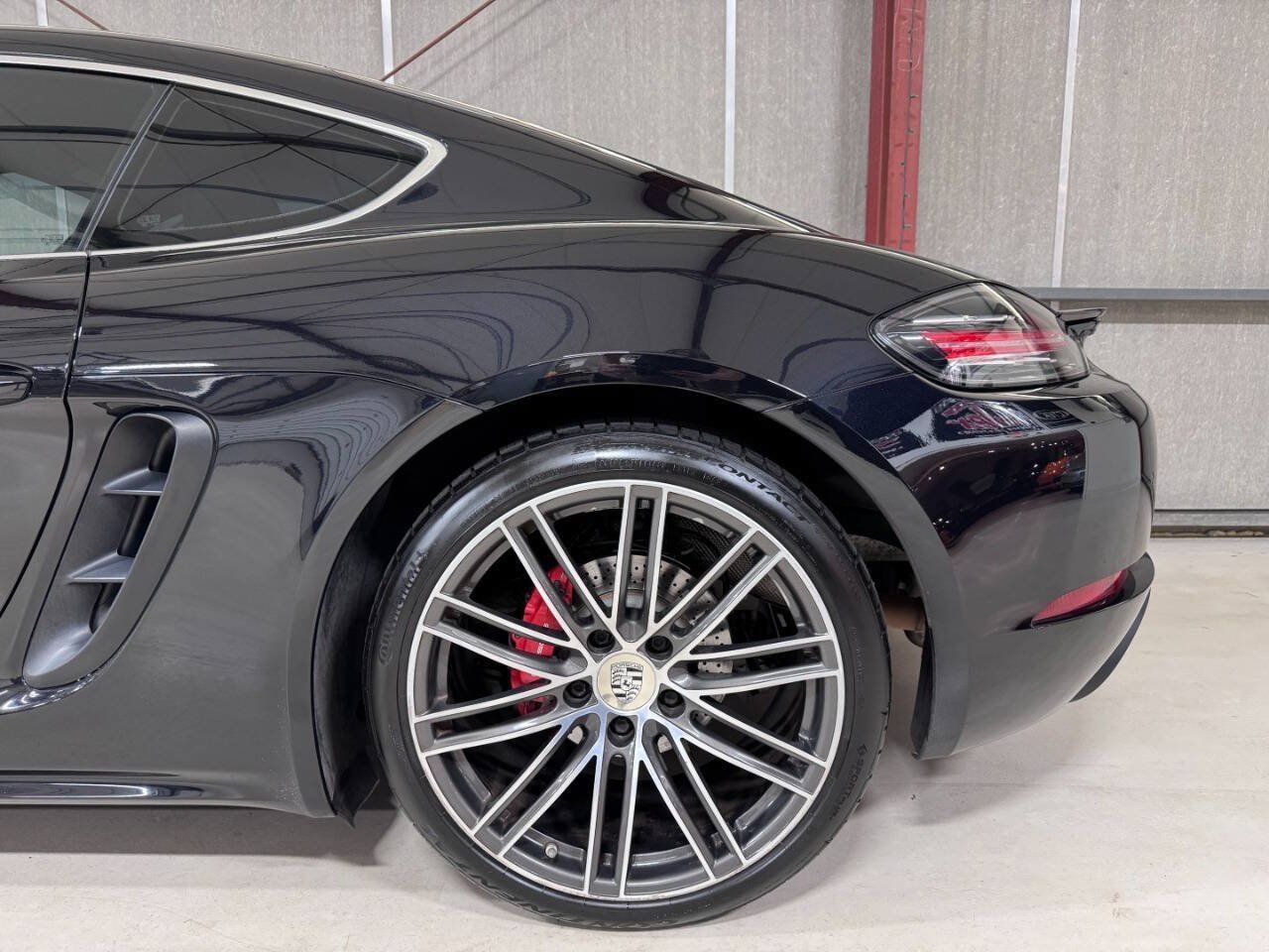 Used 2018 Porsche 718 Cayman S RWD image 12
