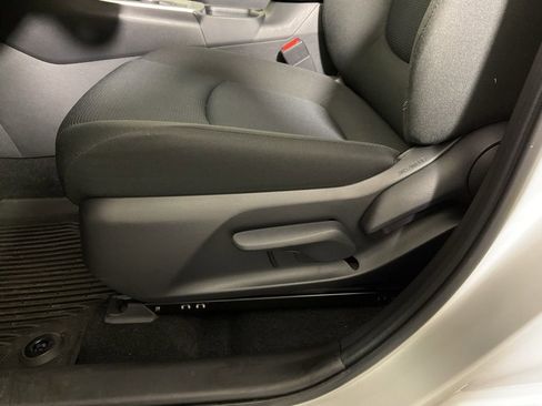 Used 2025 Toyota RAV4 LE image 23