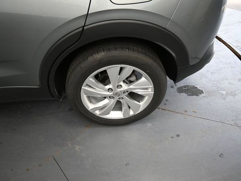 Used 2025 Buick Encore GX Preferred AWD/4WD image 18