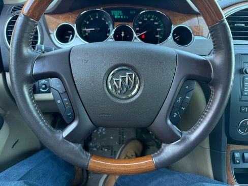 Used 2011 Buick Enclave CXL image 13