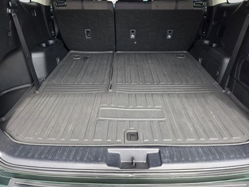 Used 2023 Toyota Highlander LE FWD image 32