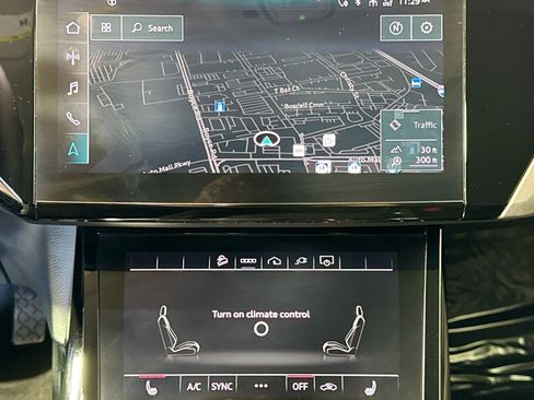 Used 2021 Audi e-tron Premium w/ Convenience Plus Package image 12