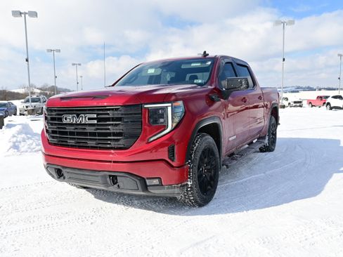 Used 2022 GMC Sierra 1500 Elevation w/ LPO, Elevation Black Package image 4