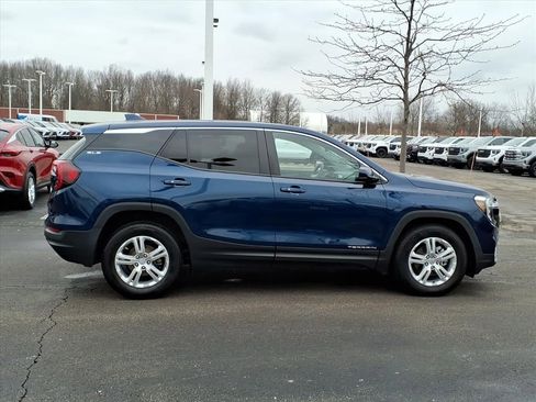 Certified 2022 GMC Terrain SLE image 25